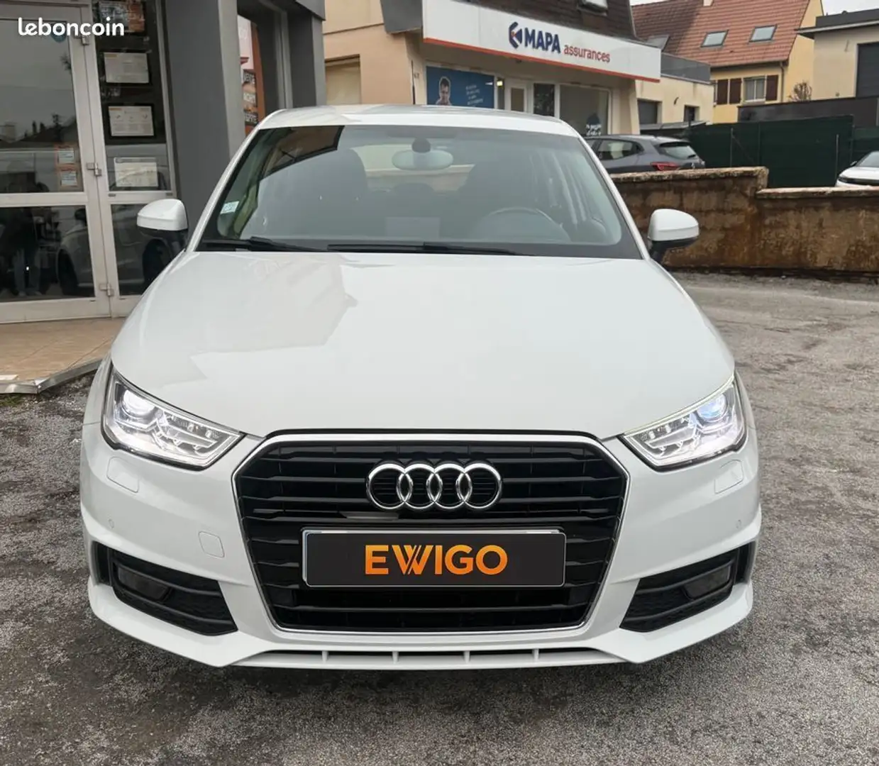 Audi A1 1.4 tfsi 125 ch s line Blanc - 2