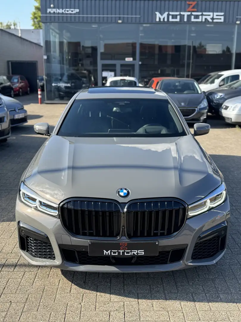 BMW 745 745e - 2