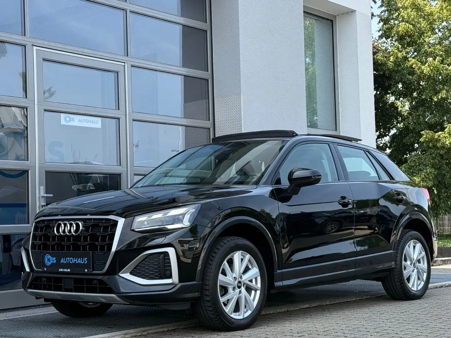 Audi Q2 35 TFSI*AUT*LEDER*PANO*KAMERA*MATRIX*KEY*NAVI Schwarz - 1