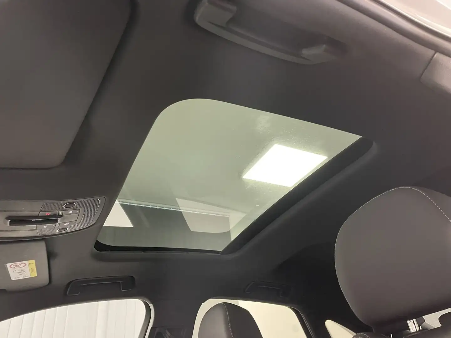 Audi Q3 Sportback 40 2.0 tdi S line quattro Wit - 1