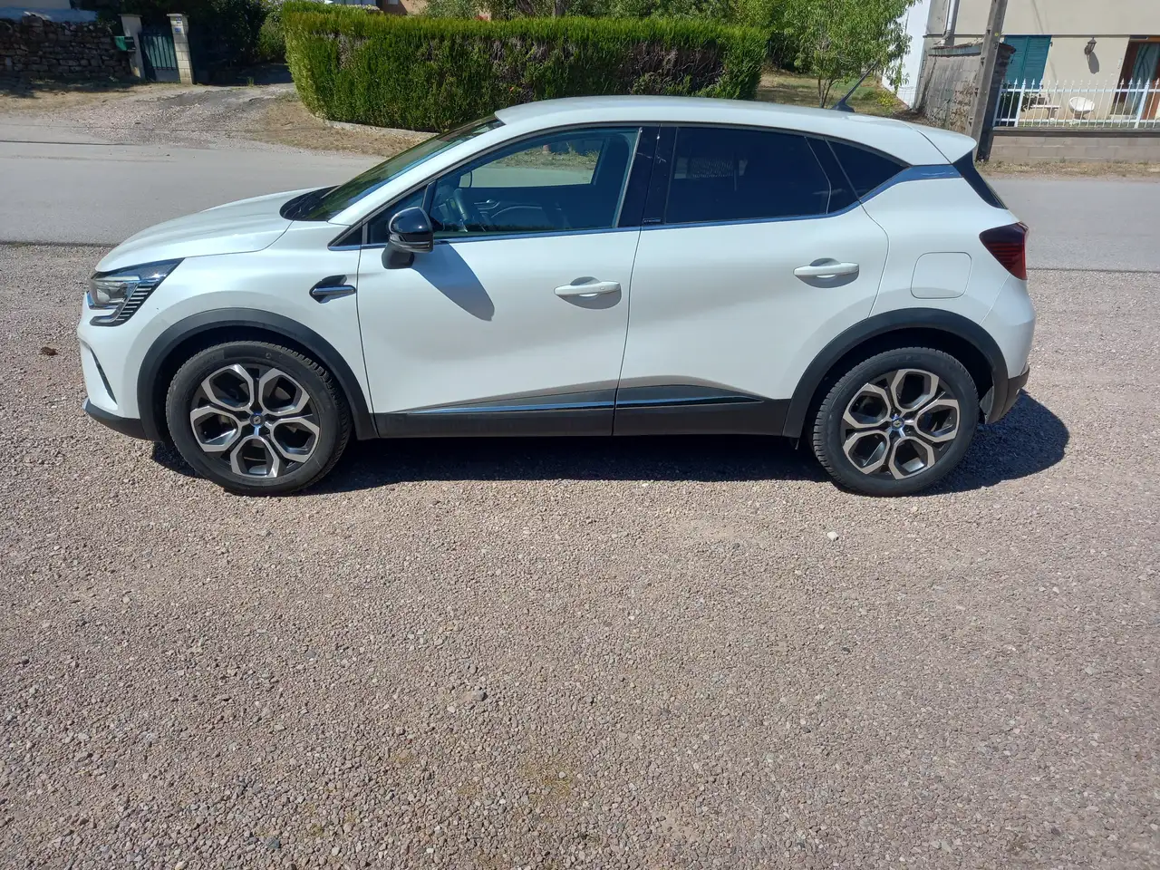 Renault Captur — photo 4