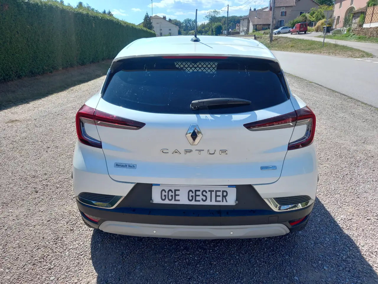 Renault Captur — photo 6