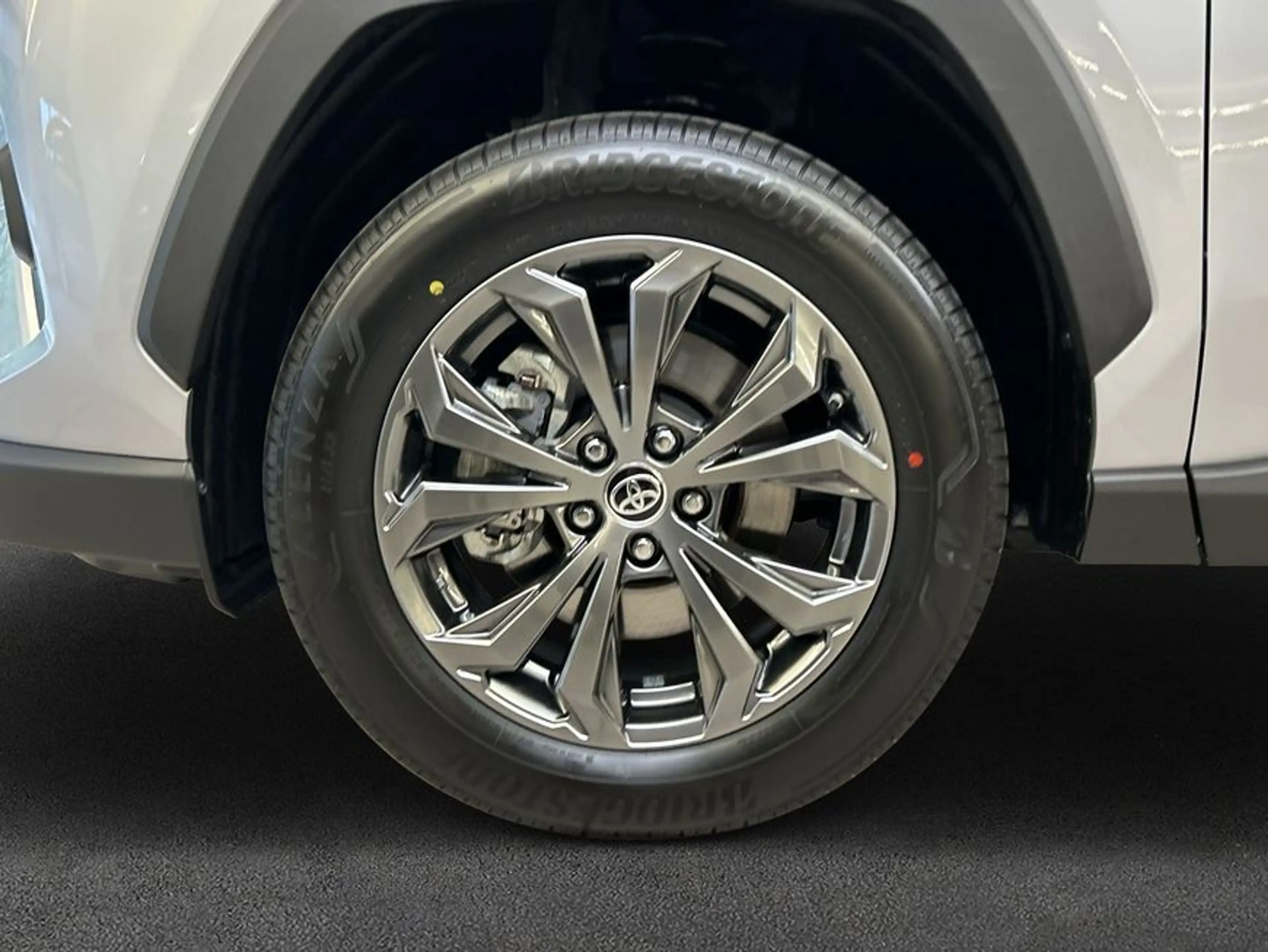 Toyota RAV 4 4x2 Hybrid Team D — photo 7