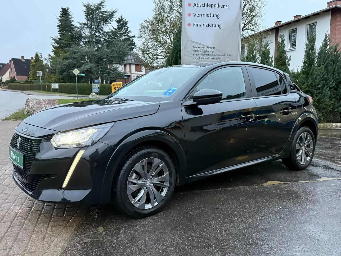 Peugeot e-208 136 "Active Pack" LED-Connect-Box/SOS Taste-Sit... Schwarz - 2