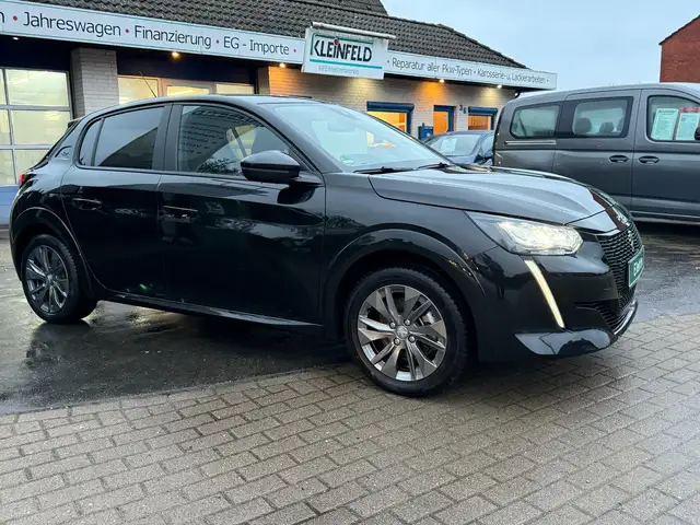 Peugeot e-208 136 "Active Pack" LED-Connect-Box/SOS Taste-Sit...