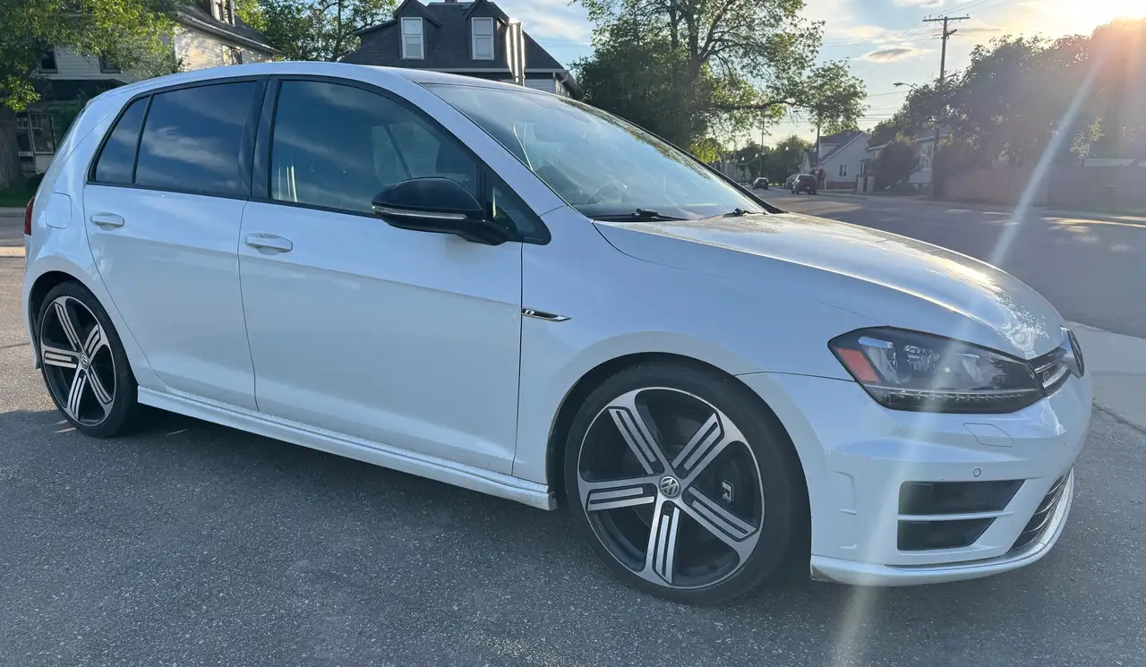 2017 Volkswagen Golf R