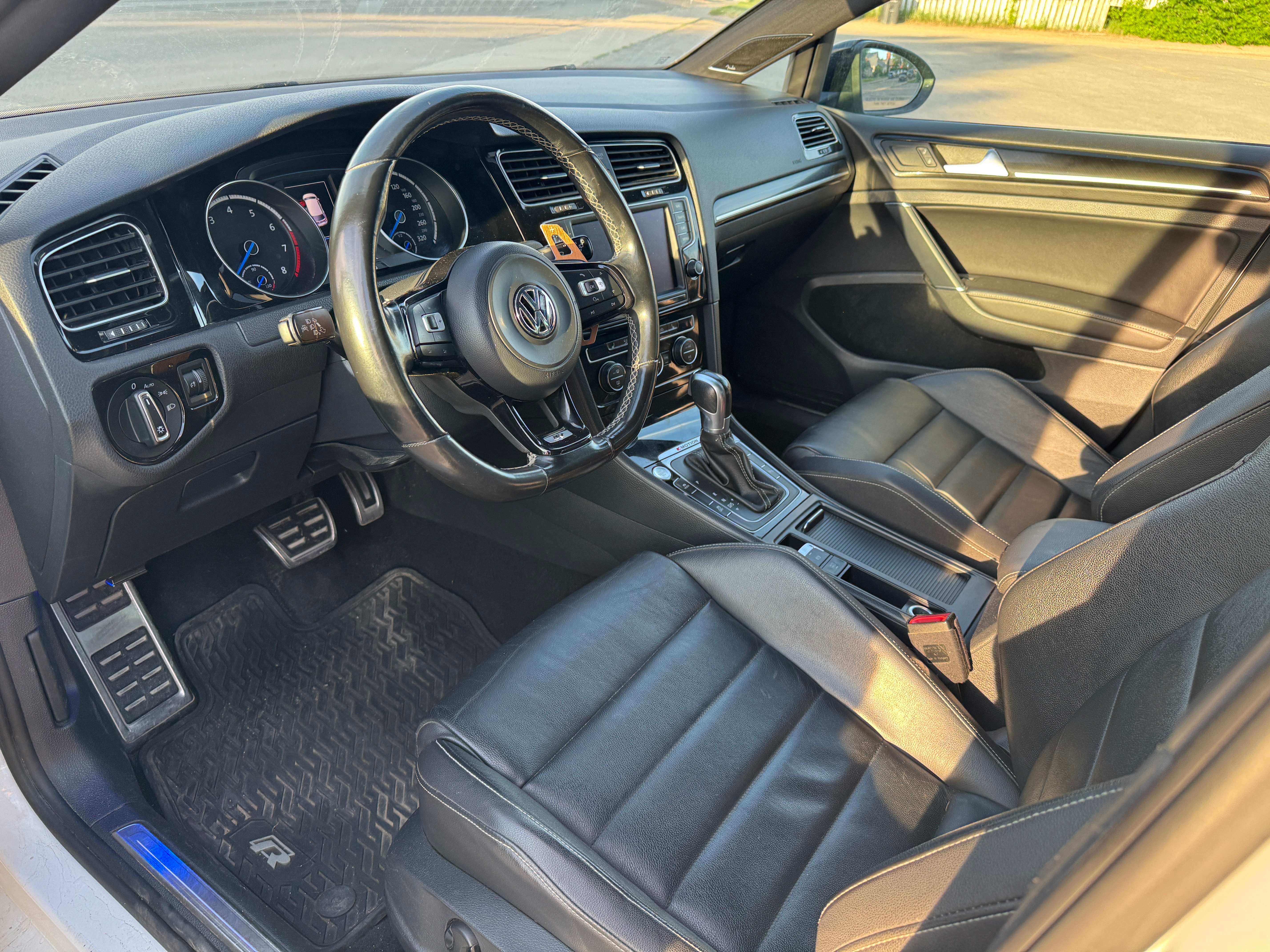 2017 Volkswagen Golf R MK7 Golf R - stock alt 5