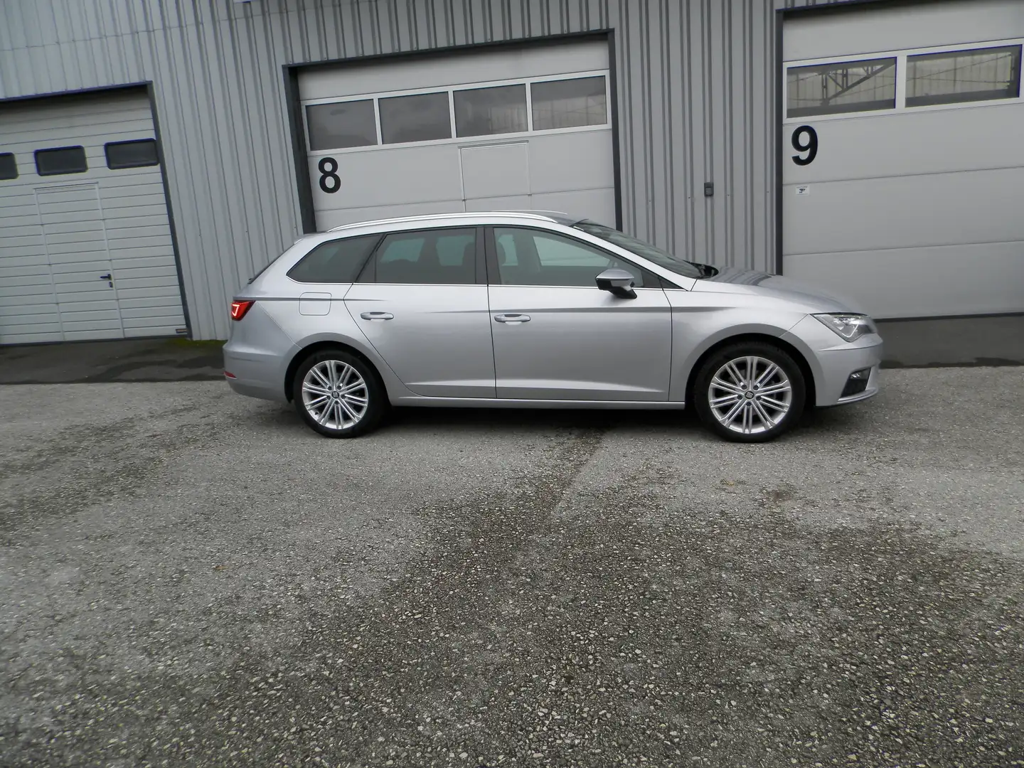 SEAT Leon Xcellence Grau - 1