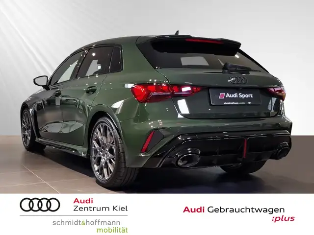 Audi RS3 view 4