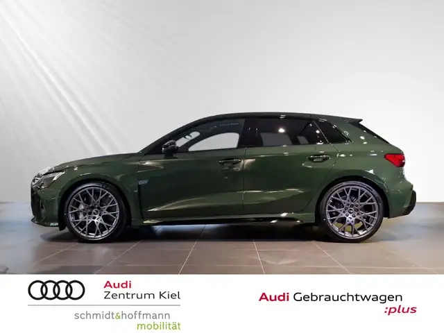 Audi RS3 view 3