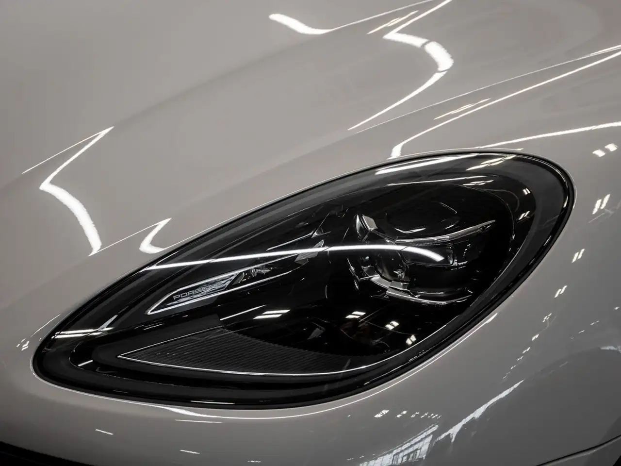 Porsche Macan снимка Porsche Macan