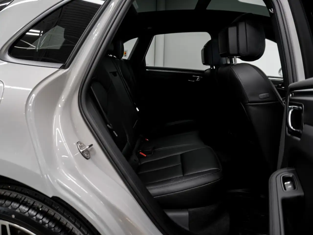 Porsche Macan снимка Porsche Macan