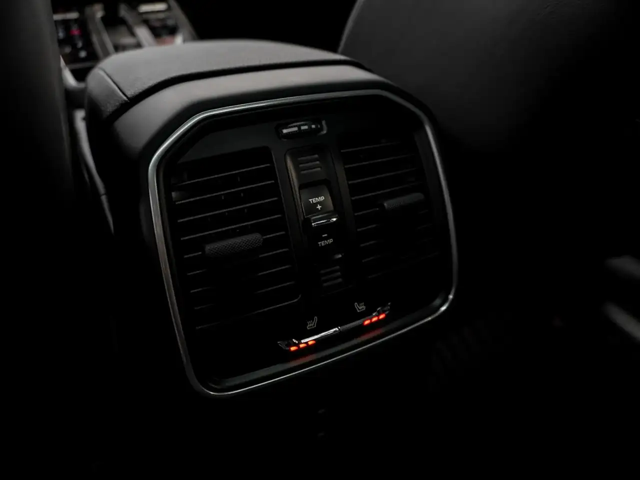 Porsche Macan снимка Porsche Macan