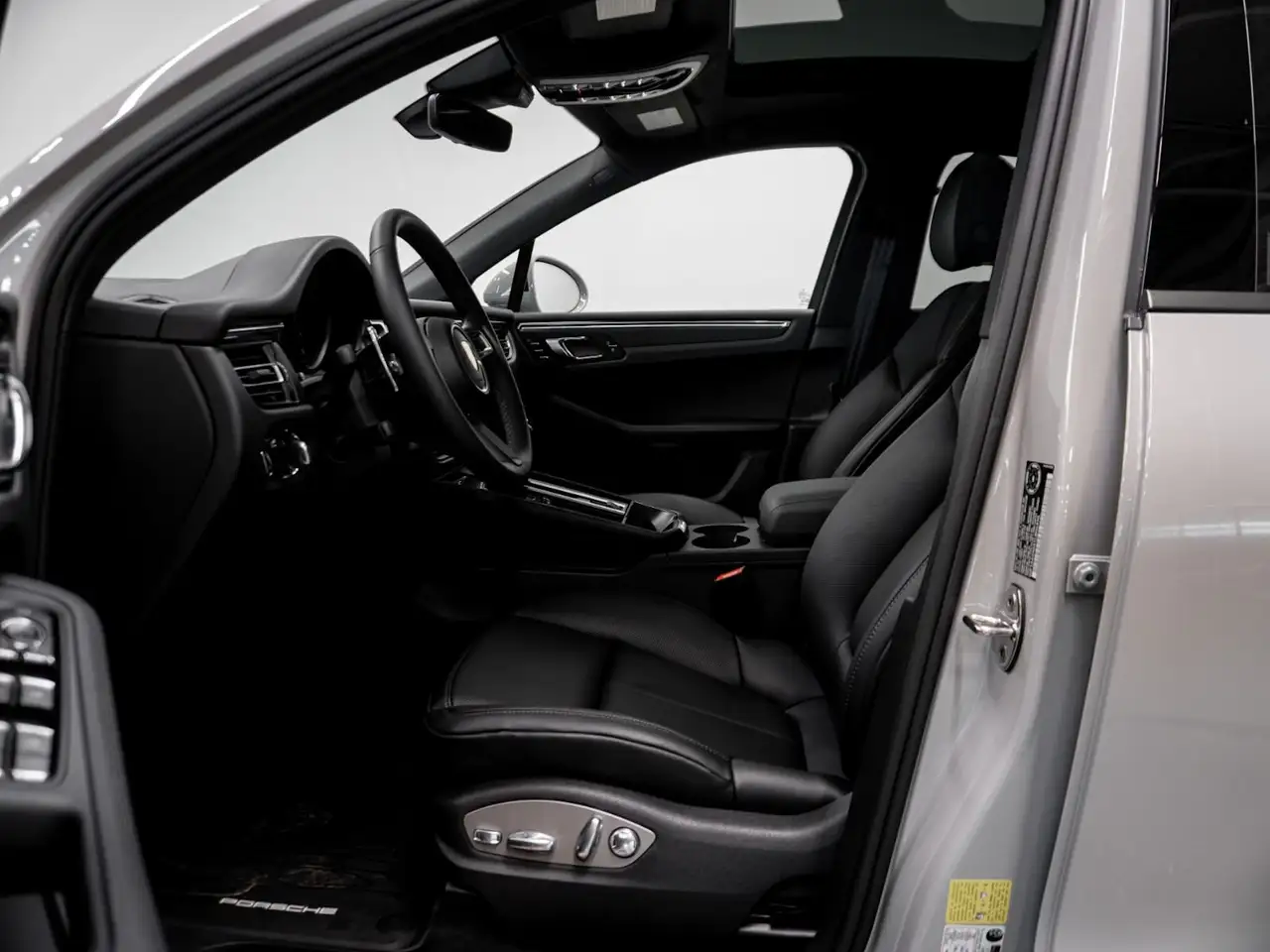Porsche Macan снимка Porsche Macan