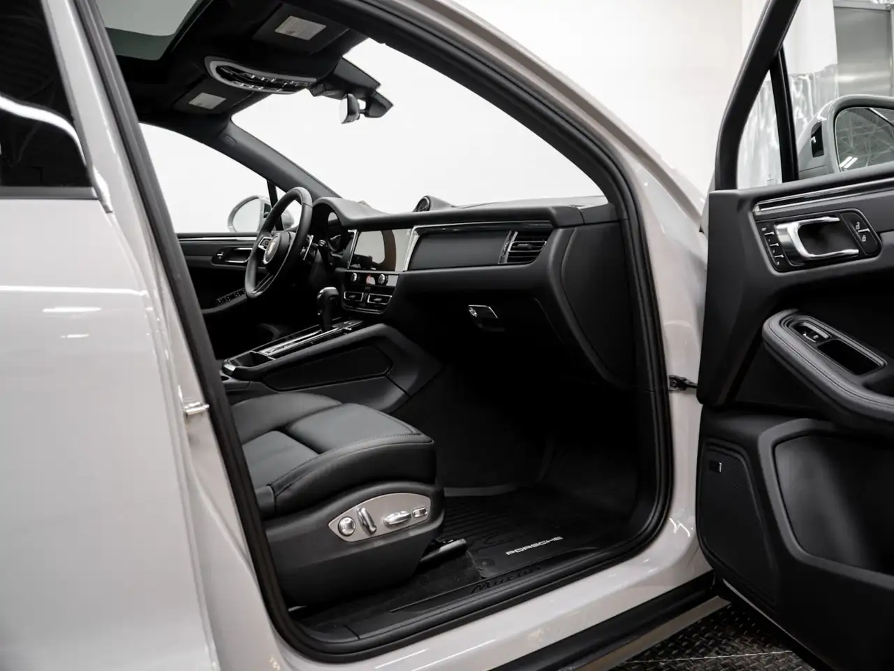 Porsche Macan снимка Porsche Macan