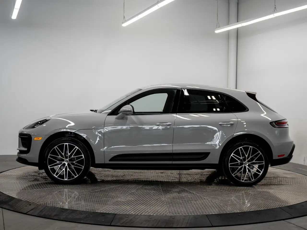 Porsche Macan снимка Porsche Macan