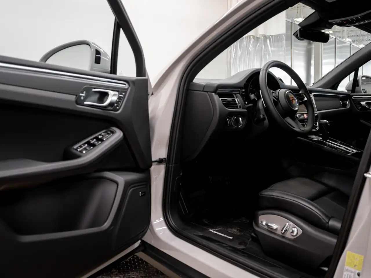 Porsche Macan снимка Porsche Macan