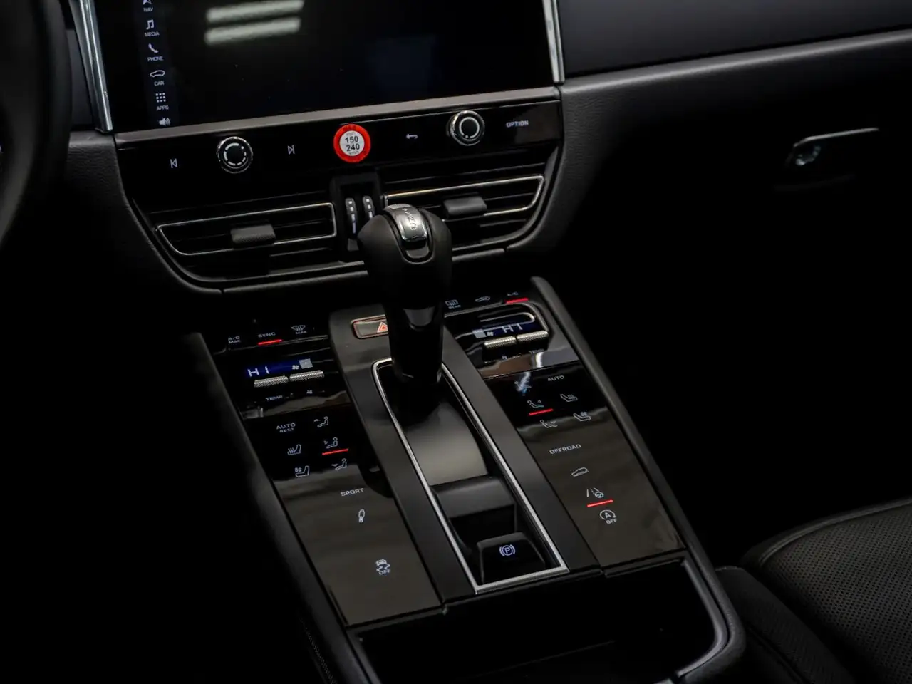 Porsche Macan снимка Porsche Macan