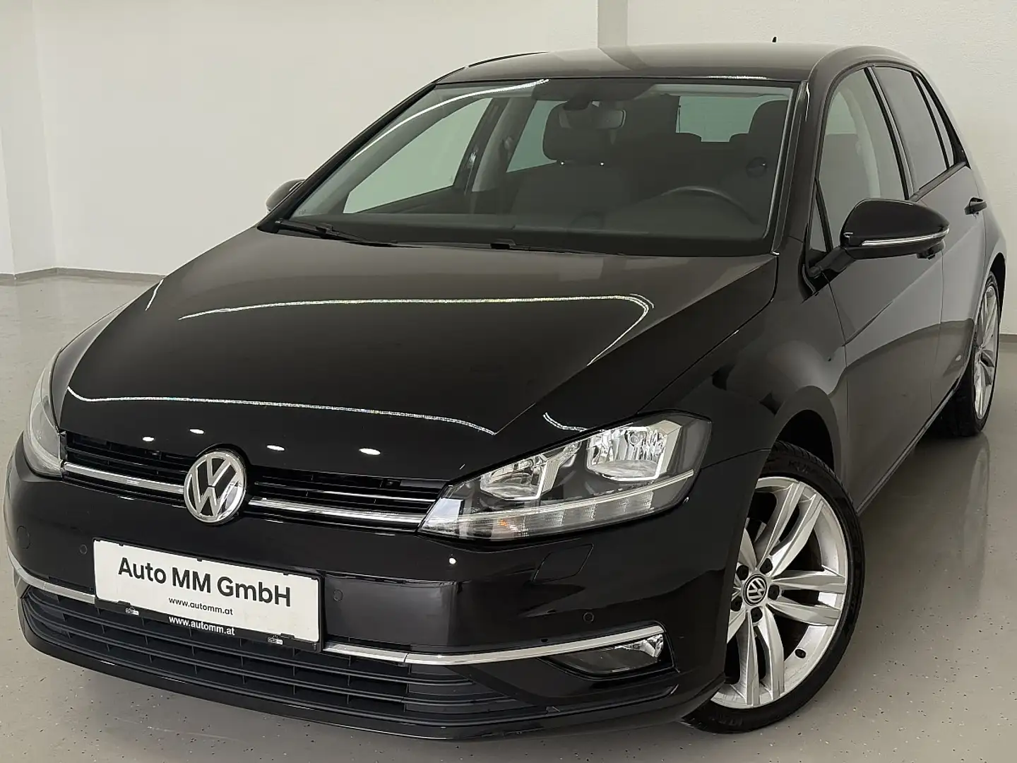 Volkswagen Golf Comfortline 1,6 TDI SCR Schwarz - 1