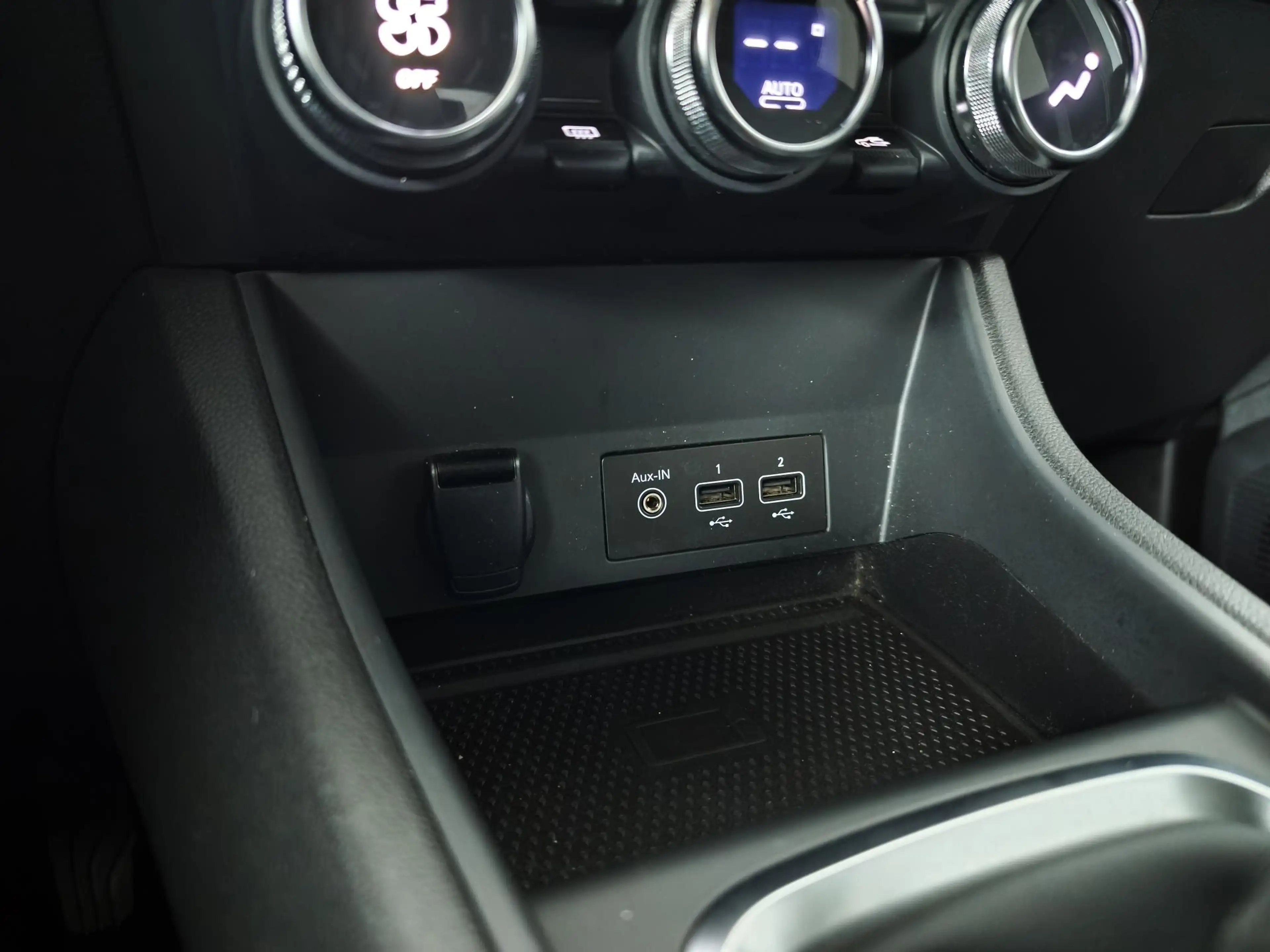 Renault Captur 1.0 TCe 90 Zen | Trekhaak | Navigatie | Climate Co — photo 32