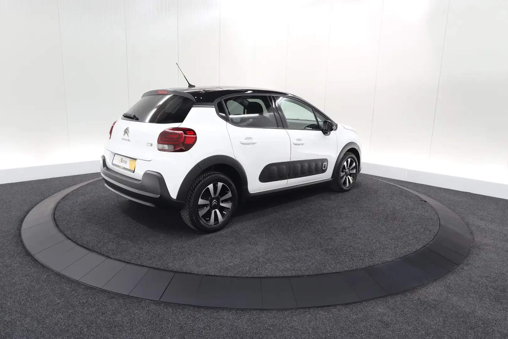 Citroen C3 PureTech 110 EAT6 Feel Edition | Panoramadak | App Blanco - 2