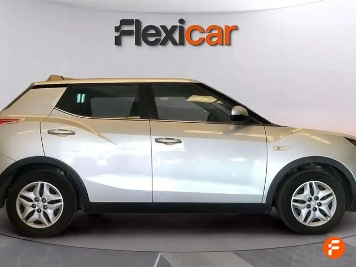 SsangYong Tivoli G16 Line 4x2 Gris - 2