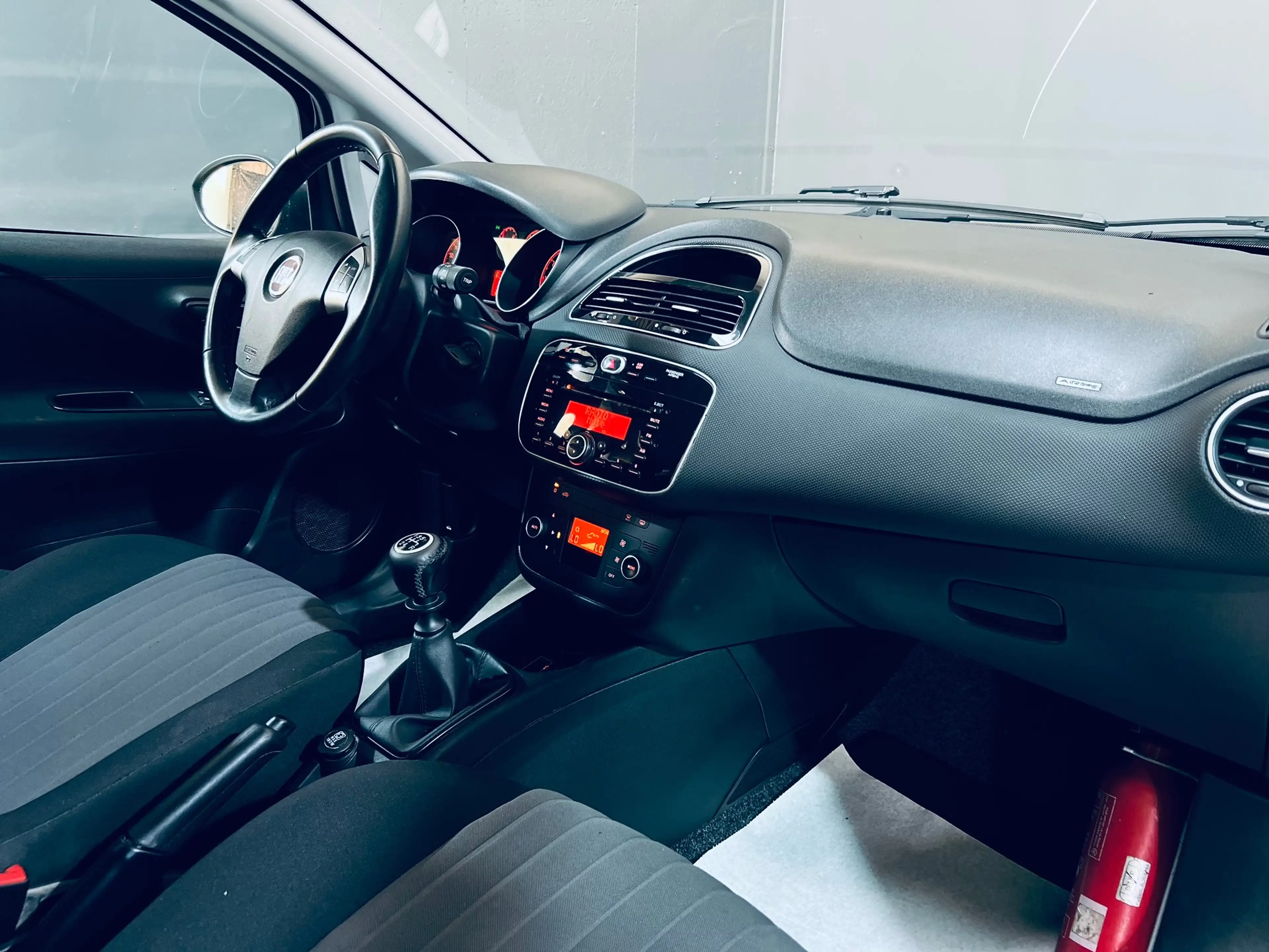 Fiat Punto Punto 1.2i **CLIMATISATION**EURO6b** — photo 7