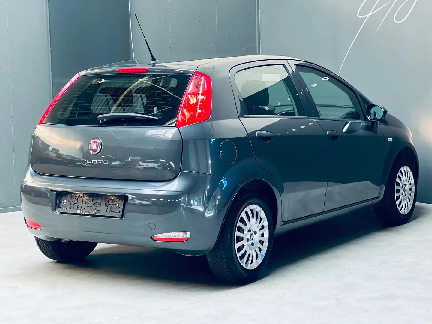 Fiat Punto Punto 1.2i **CLIMATISATION**EURO6b** Gris - 2