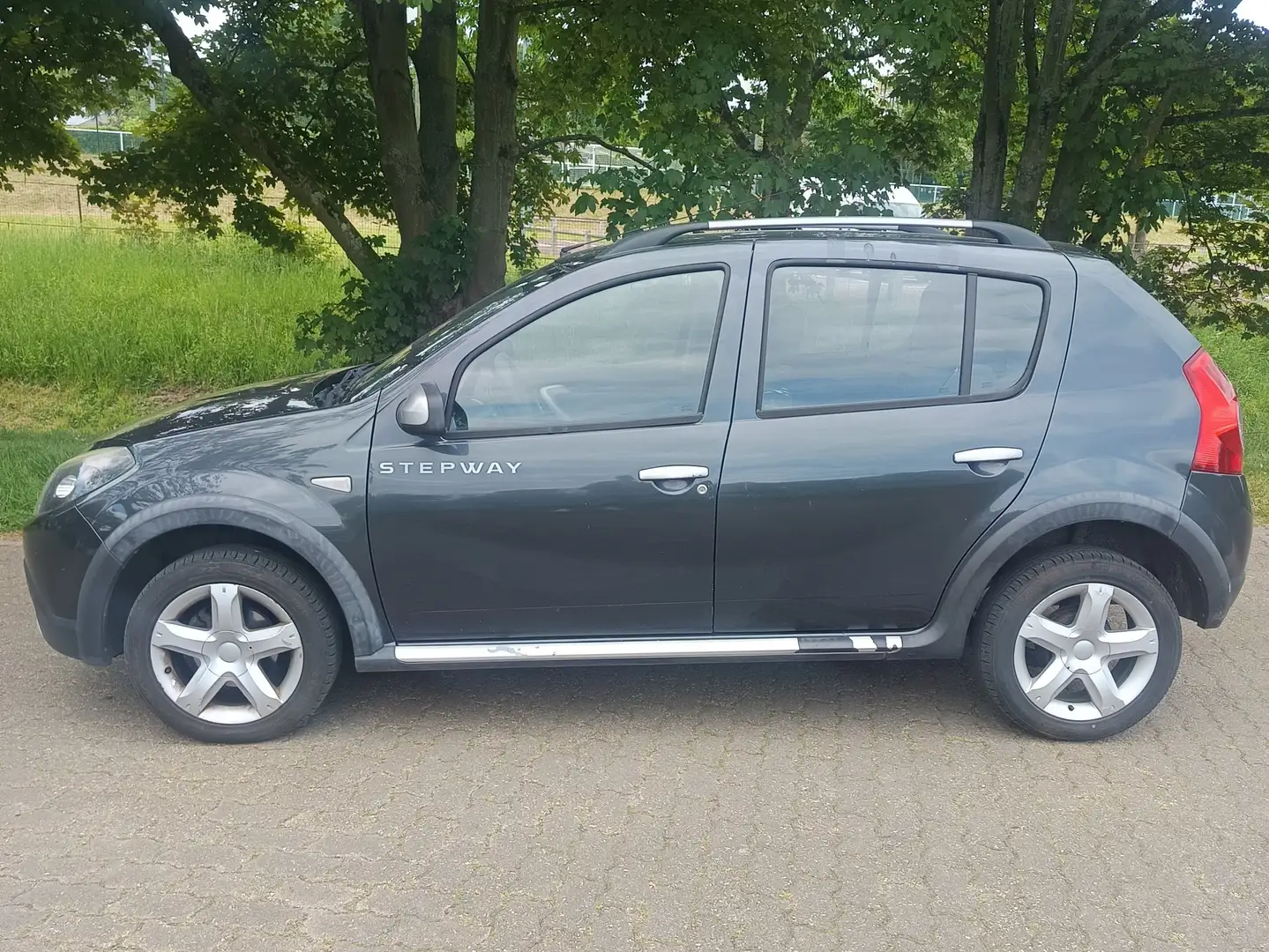 Dacia Sandero Sandero 1.6 MPI 90 Blackline Kék - 1