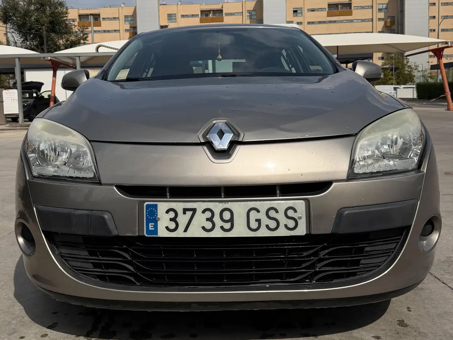 Renault Megane Renault Mégane III Authentique 1.6 16V 100 CV Bronce - 2