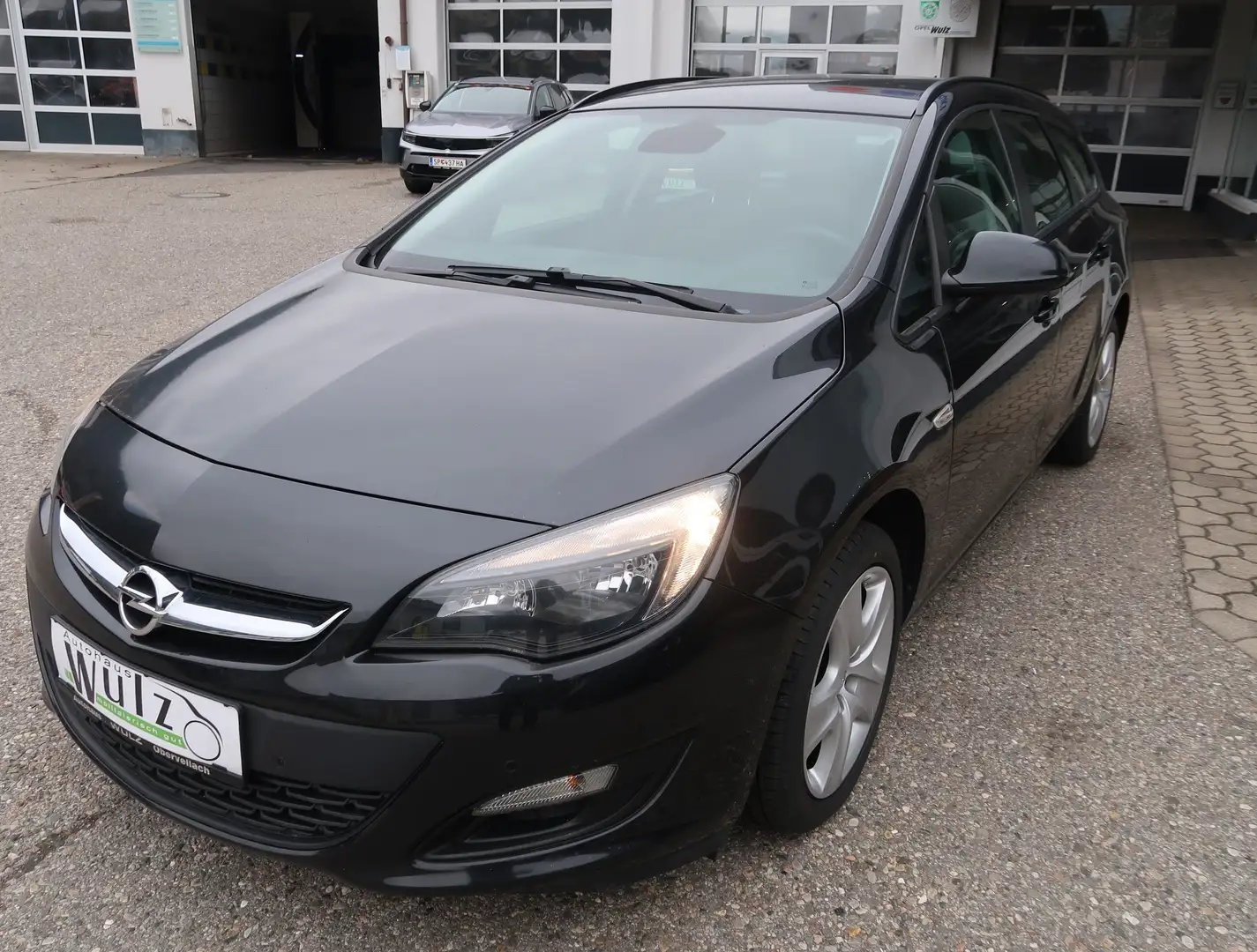 Opel Astra Astra ST 1,6 CDTI Edition Start/Stop Schwarz - 2