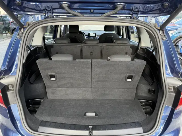 BMW 2 Series view 17