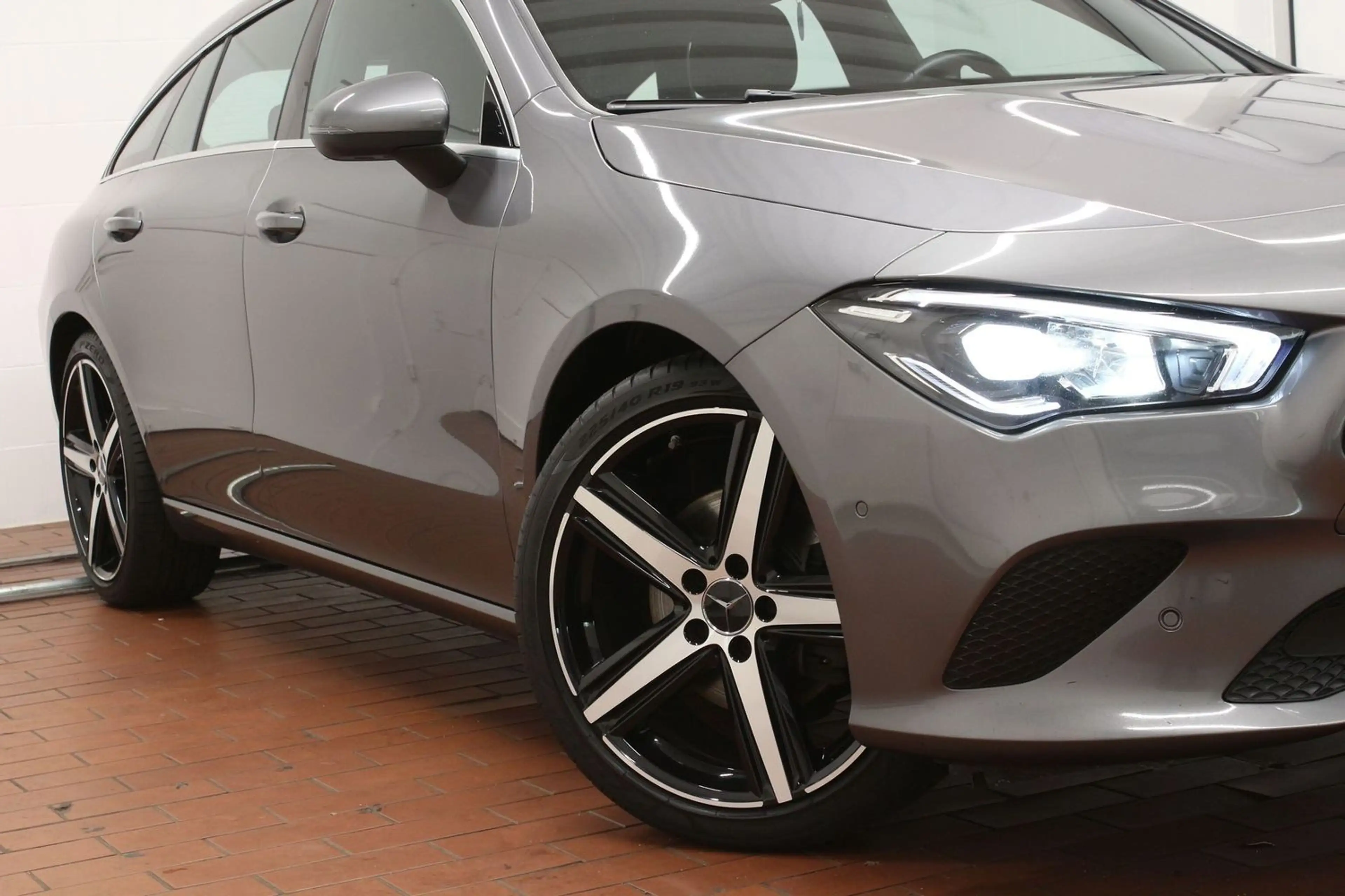 Mercedes-Benz CLA 200 LED Automatik — photo 4