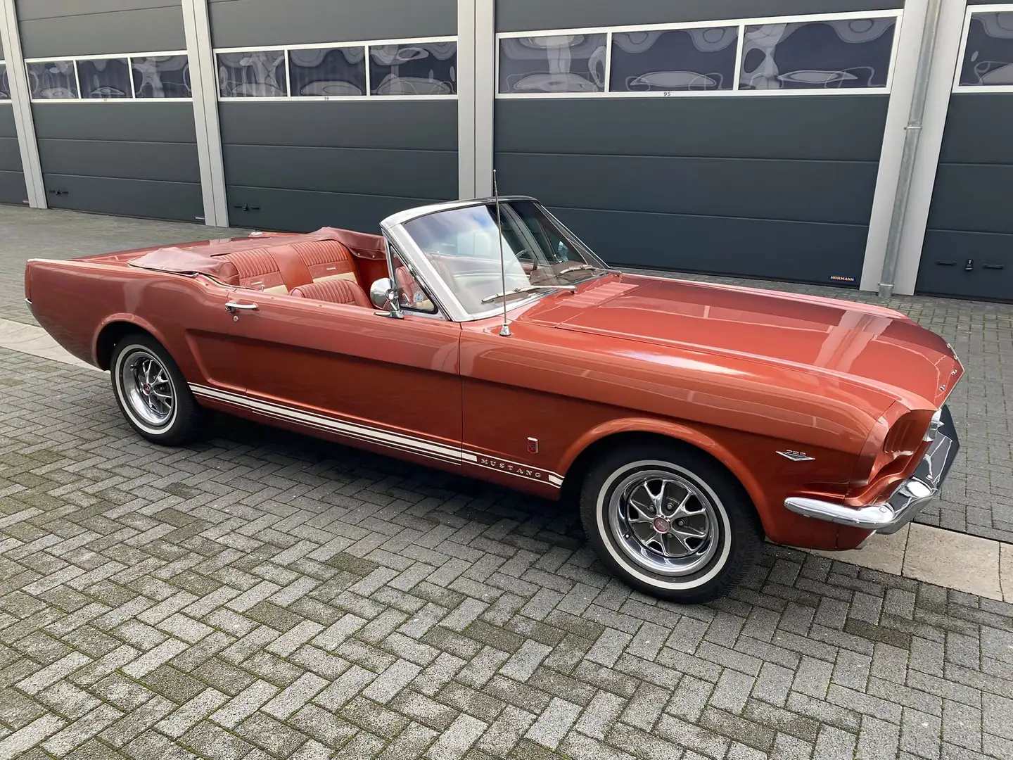 Ford Mustang GT Cabrio, echter GT, Top-Ausstattung, Rarität! Bronze - 1