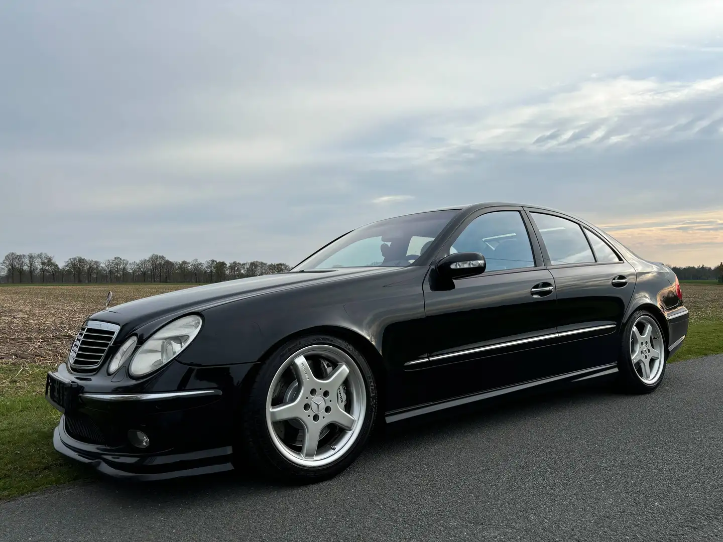 Mercedes-Benz E 55 AMG W211 E 55 AMG TÜV neu Schwarz - 1