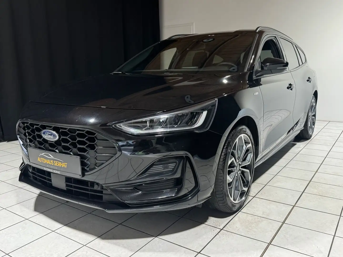 Ford Focus Turnier ST-Line *CARPLAY*KAMERA*NAVI*LED* Negro - 1