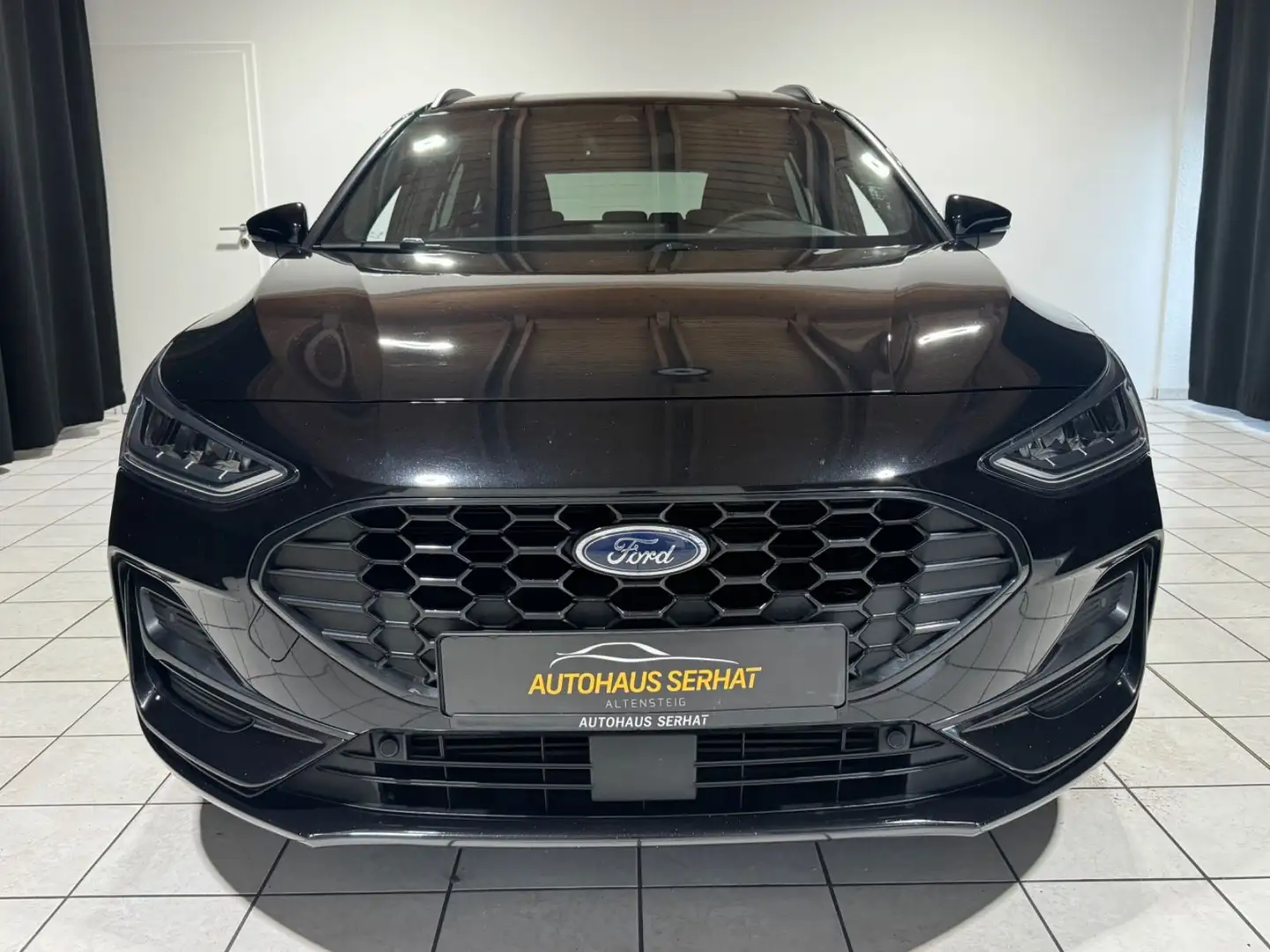 Ford Focus Turnier ST-Line *CARPLAY*KAMERA*NAVI*LED* Negro - 2
