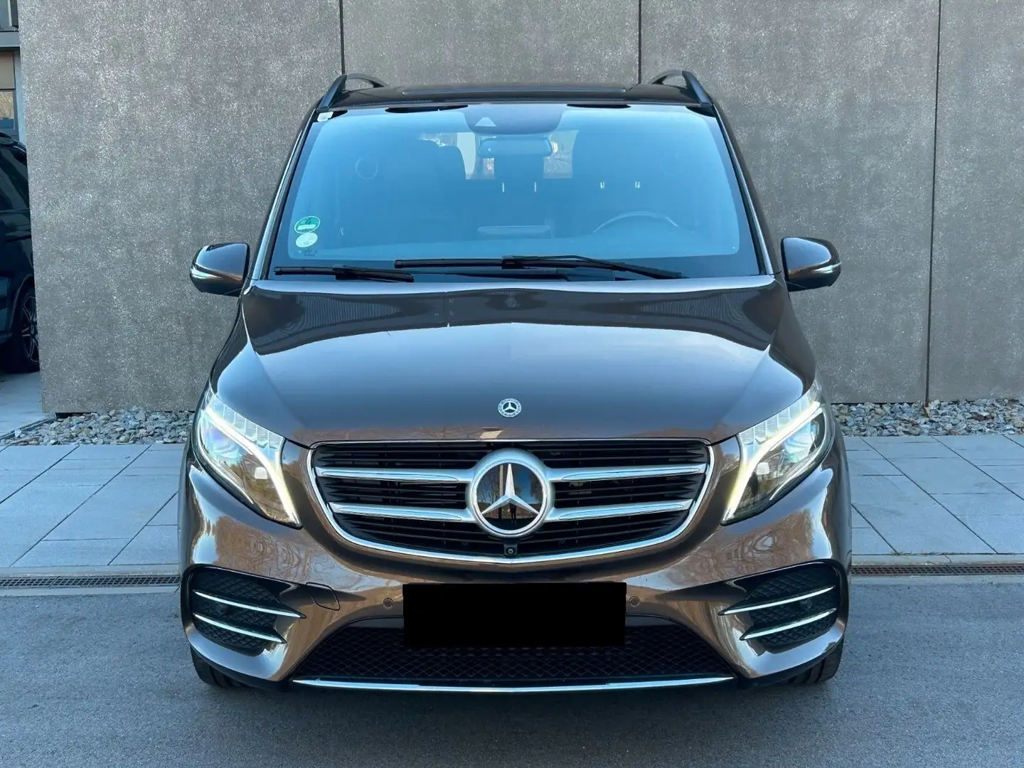 Mercedes-Benz V 250 (BlueTEC) d lang 4Matic 7G-TRONIC Avantgarde Editi Brązowy - 1