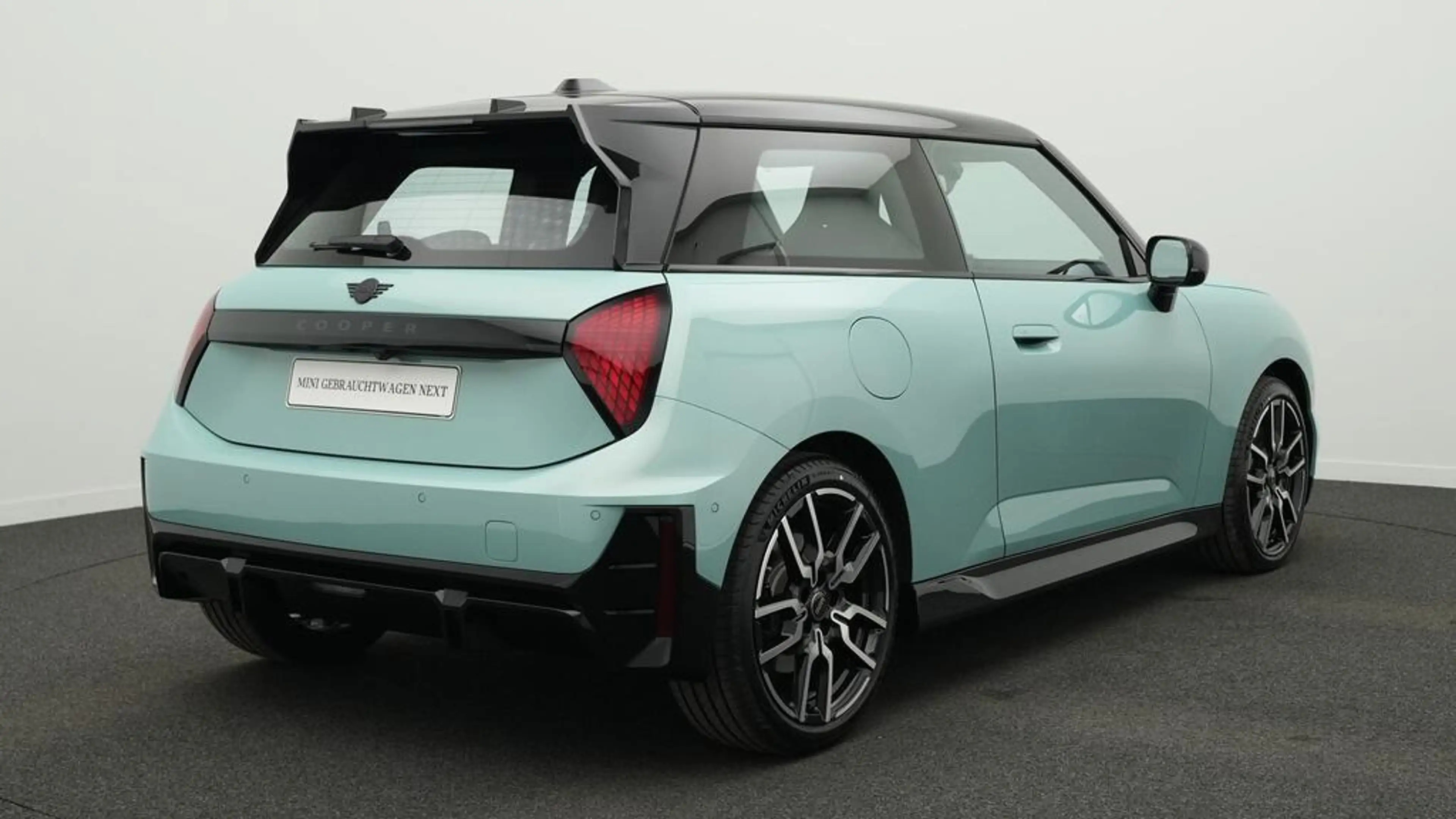 MINI Cooper E John Cooper Works Trim — photo 4