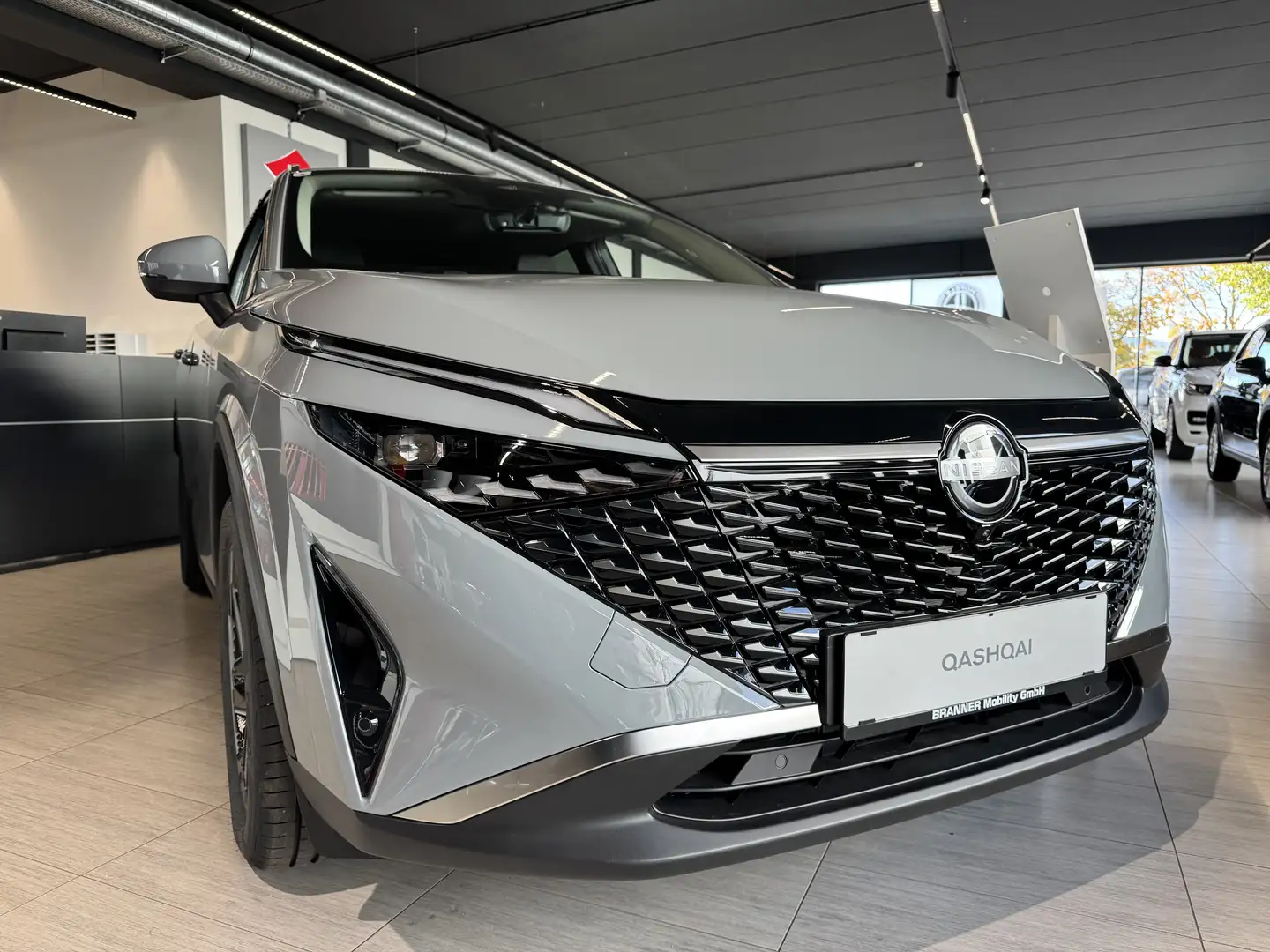 Nissan Qashqai 1,3 DIG-T MHEV N-Connecta+ Xtronic Gris - 1