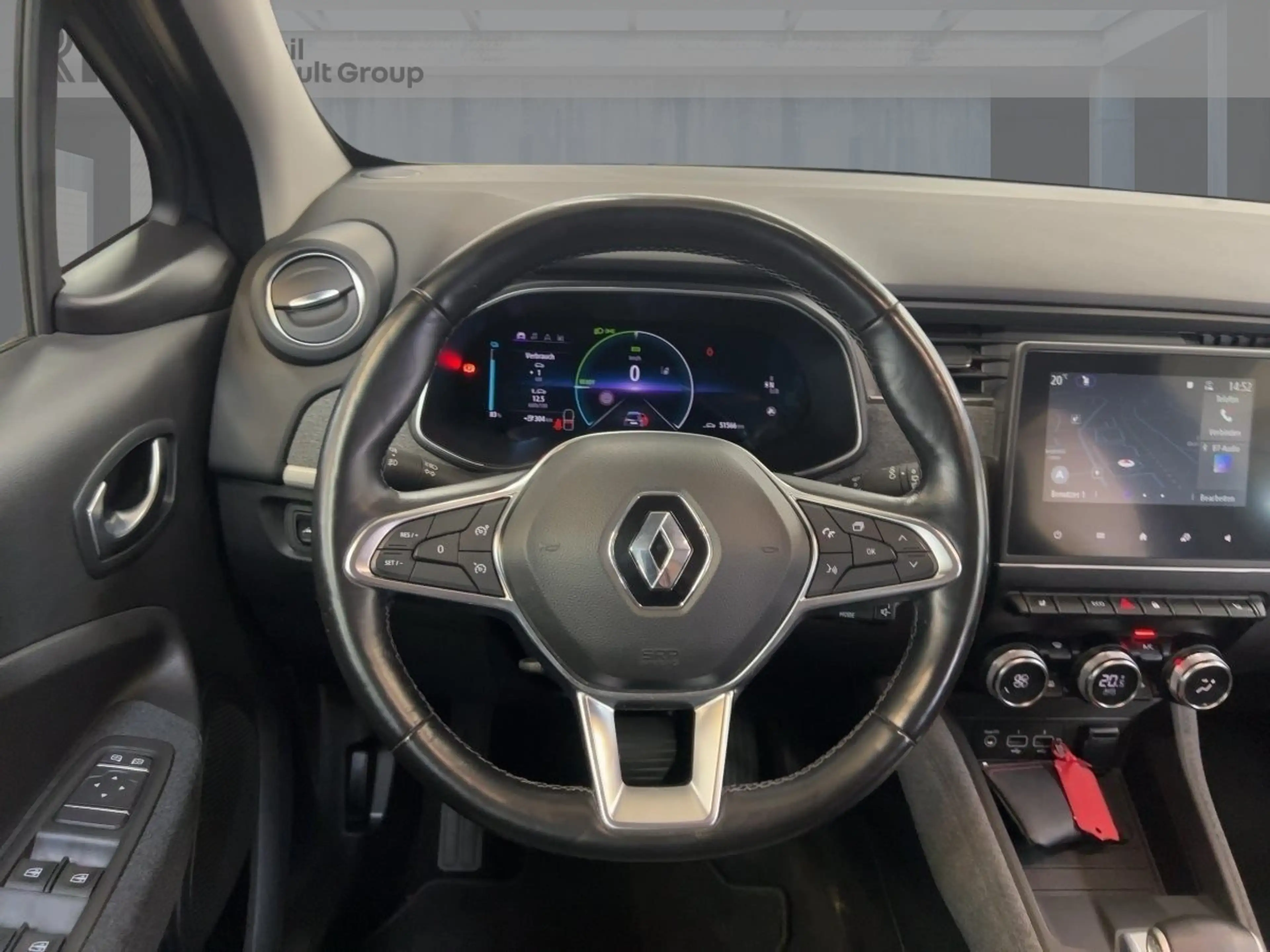 Renault ZOE R135 Z.E. 50 Experience CCS — photo 11