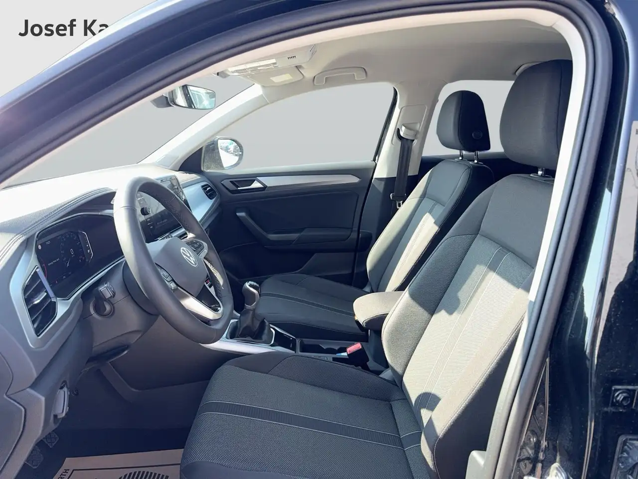 Volkswagen T-Roc Friends TSI 11