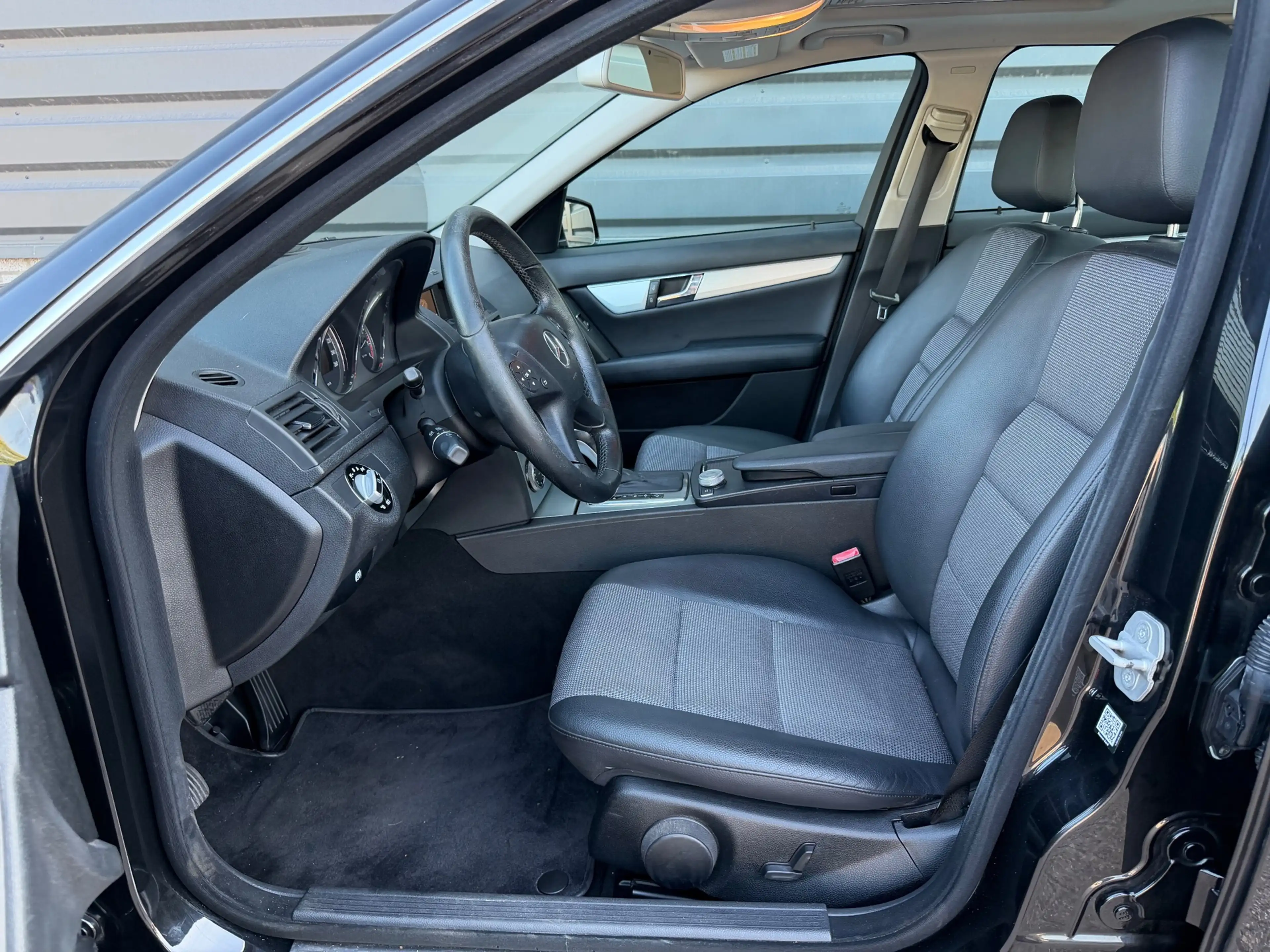 Mercedes-Benz C 250 CGI BlueEFFICIENCY Xeno Schuifdak Trekhaak — photo 11