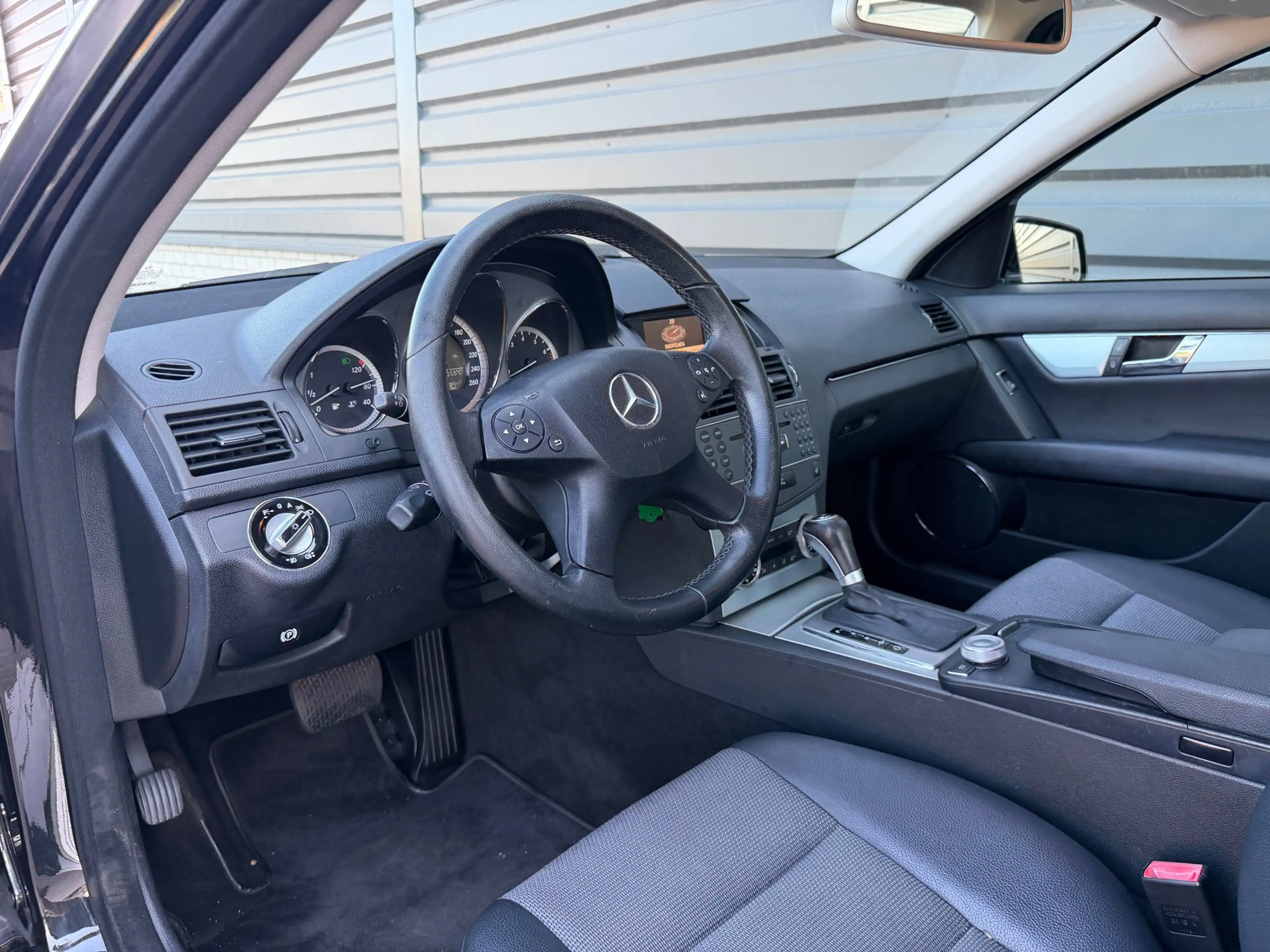 Mercedes-Benz C 250 CGI BlueEFFICIENCY Xeno Schuifdak Trekhaak — photo 14