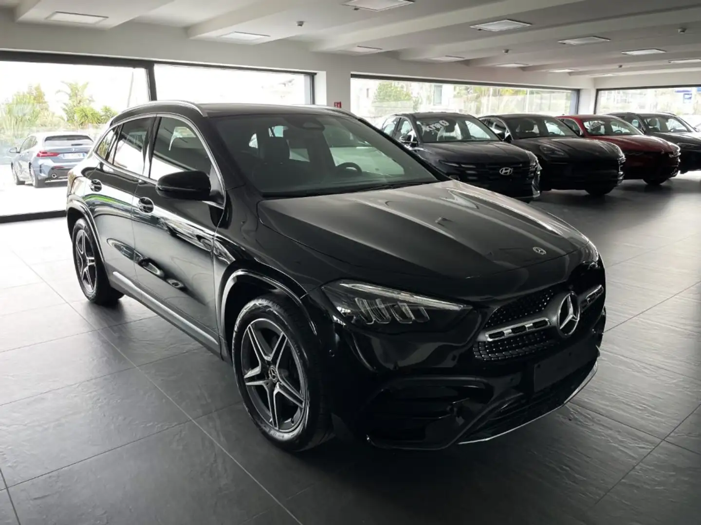 Mercedes-Benz GLA 200 2.0 d 150 CV AMG Premium Nero - 1