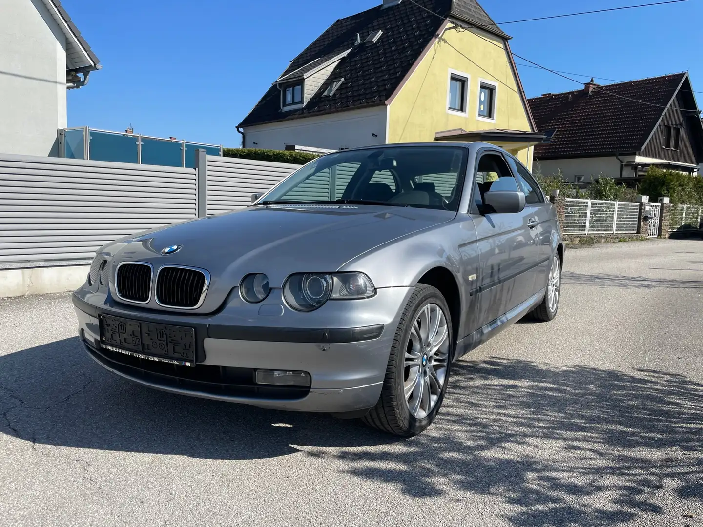 BMW 318 318td compact Österreich-Paket Gris - 1