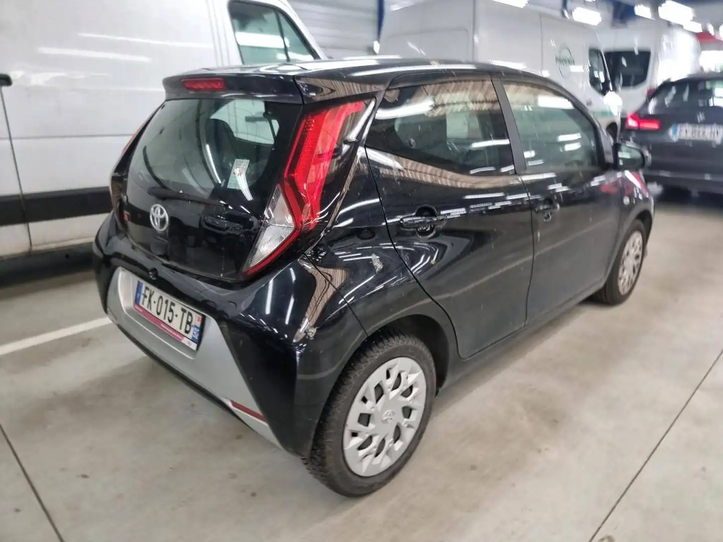 Toyota Aygo 1.0 VVT-i 72ch x-play 5p Noir - 2