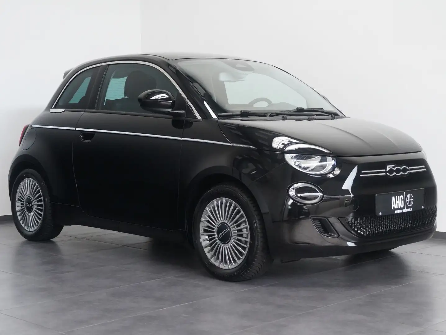 Fiat 500e 87KW/42kWh/DC-LADEN/CARPLAY/DAB/SOH Schwarz - 2