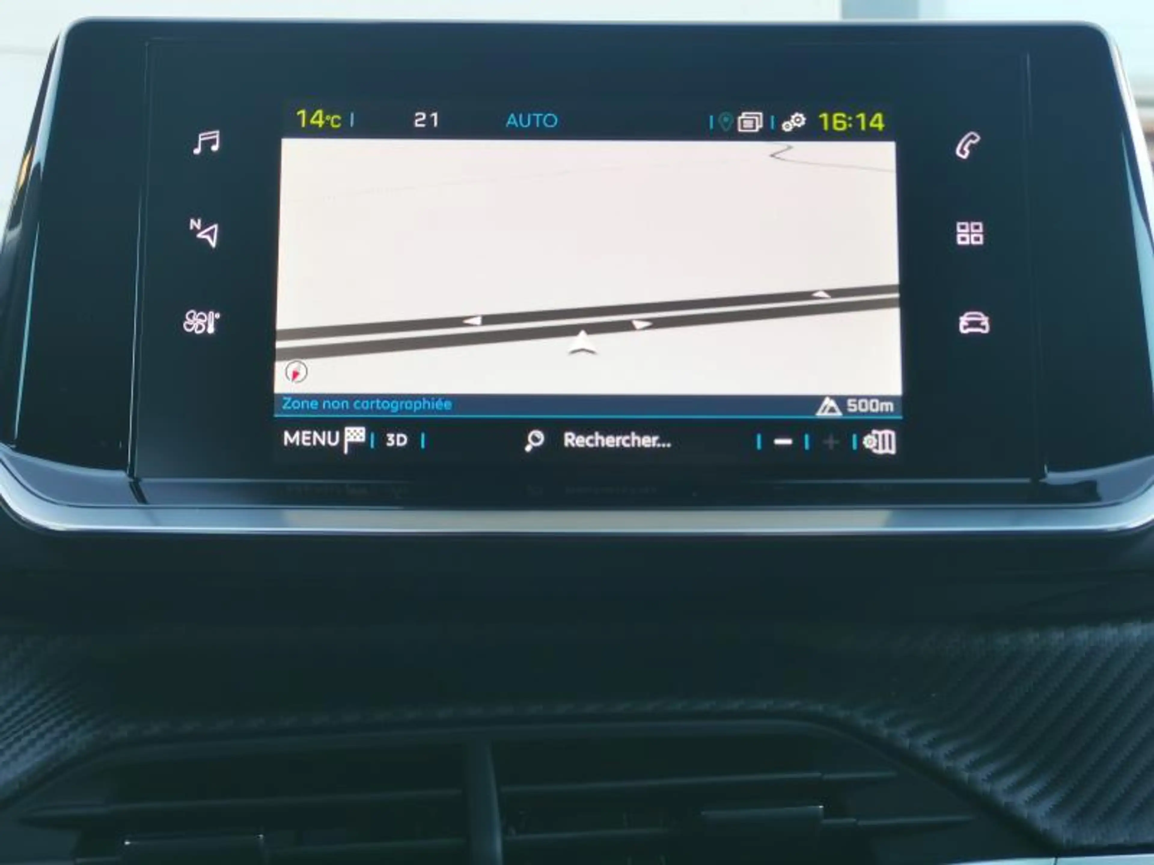 Peugeot e-2008 Allure — photo 11