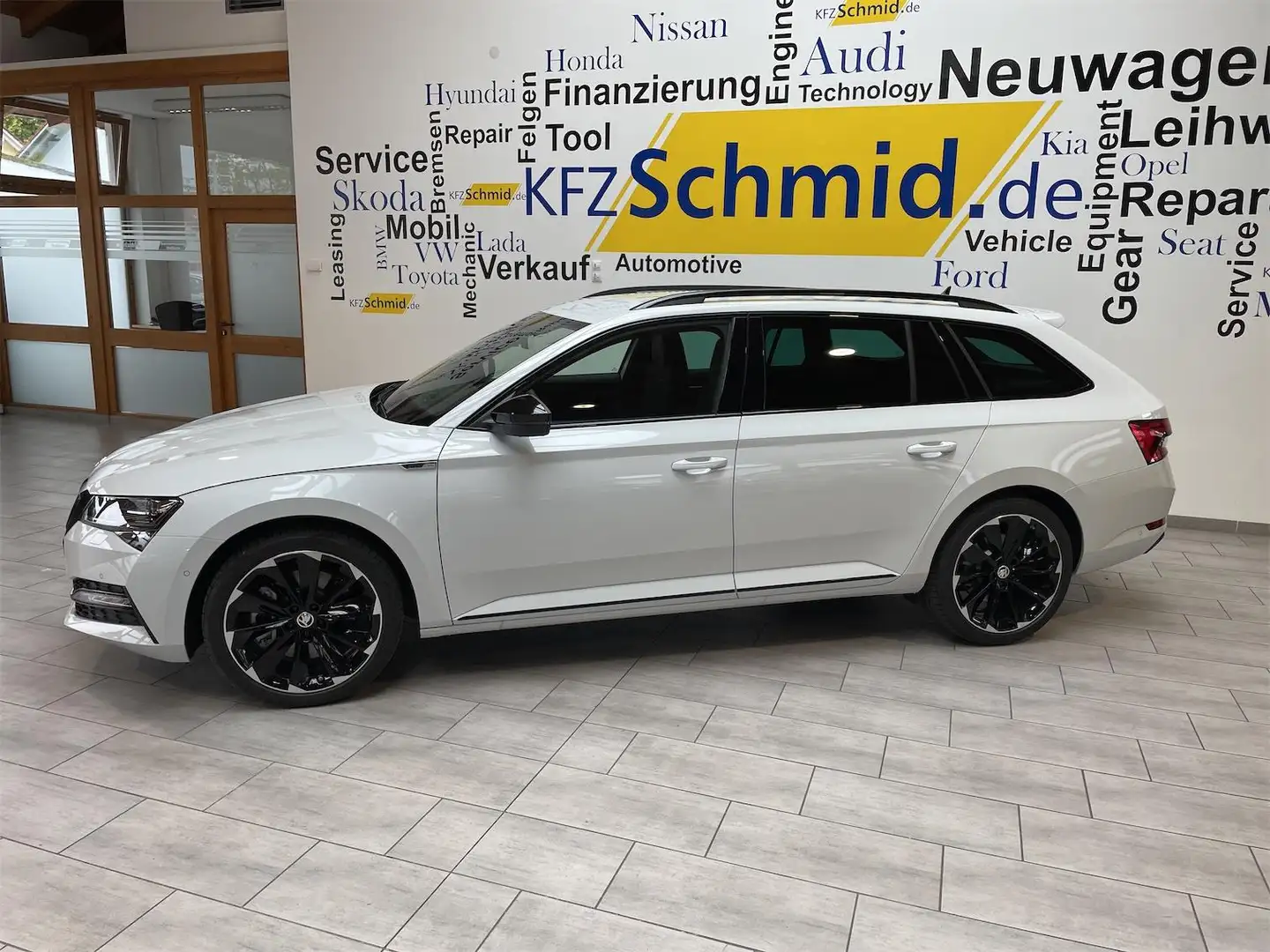 Skoda Superb Combi 2.0 TSI SportLine 4x4 * AHK * Weiß - 2